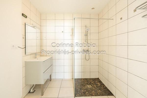 Maison 5 pièces 99 m2 avec grand garage de 20m²