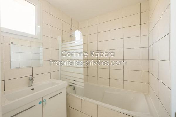 Maison 5 pièces 99 m2 avec grand garage de 20m²