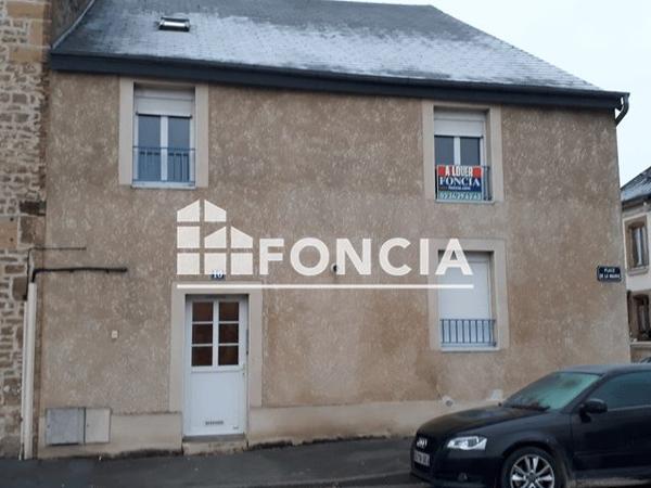 Location Appartement 4 pièces 88.1 m² - 10 PLACE DE LA MAIRIE Balan 08200