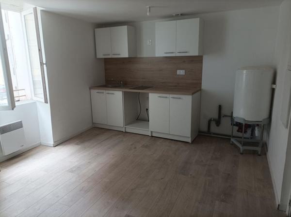 Appartement à louer |  Bessan |  3 pièces | 44 m²