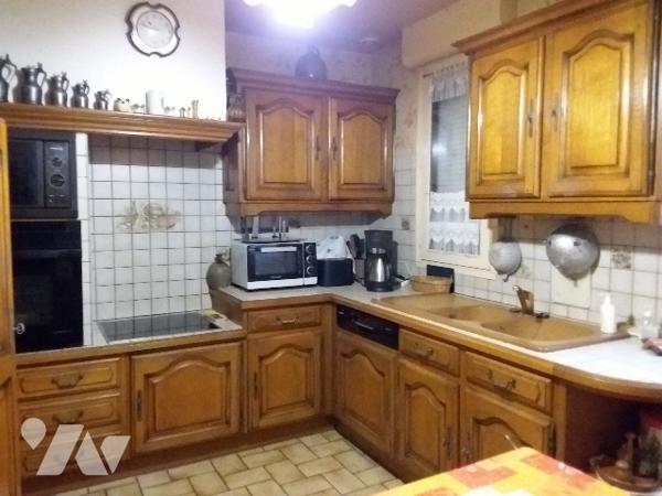 GRAND PAVILLON DE CONSTRUCTION ARTISANALE PROCHE ZOO DE BEAUVAL