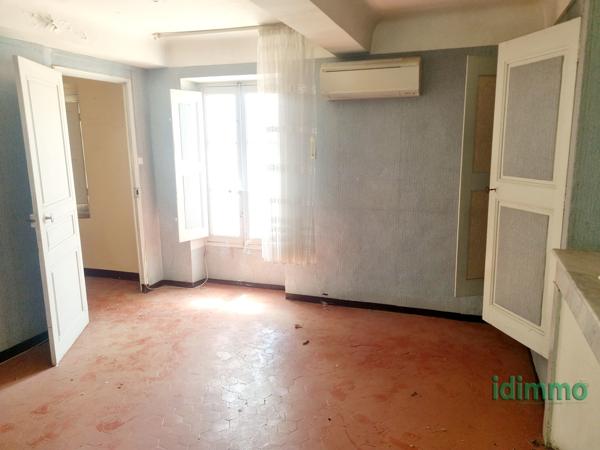Affaire Draguignabelle maison de ville F4 230m de terrain vendu avec 3 places de parking 265000€ dpe C Draguignan (83300)