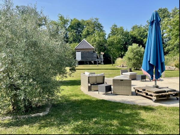 La Ferté-Gaucher (77320) Maison briarde indépendante avec dépendances et grand jardin