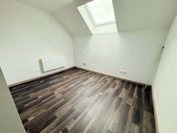 La Ferté-Gaucher (77320) Maison briarde indépendante avec dépendances et grand jardin