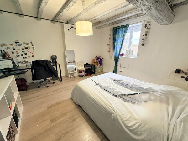 La Ferté-Gaucher (77320) Maison briarde indépendante avec dépendances et grand jardin