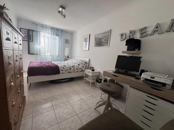 Maison  4 chambres garage terrain calme village garage grand jardin dépendance activité libérale