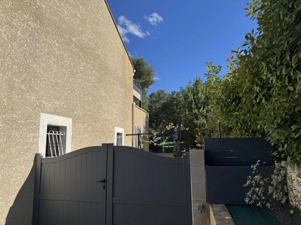 Maison  4 chambres garage terrain calme village garage grand jardin dépendance activité libérale