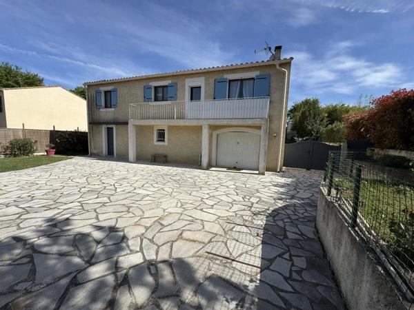 Maison  4 chambres garage terrain calme village garage grand jardin dépendance activité libérale