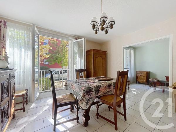 Appartement T3 à vendre  4 pièces - 72,44 m 2   REZE  - 44