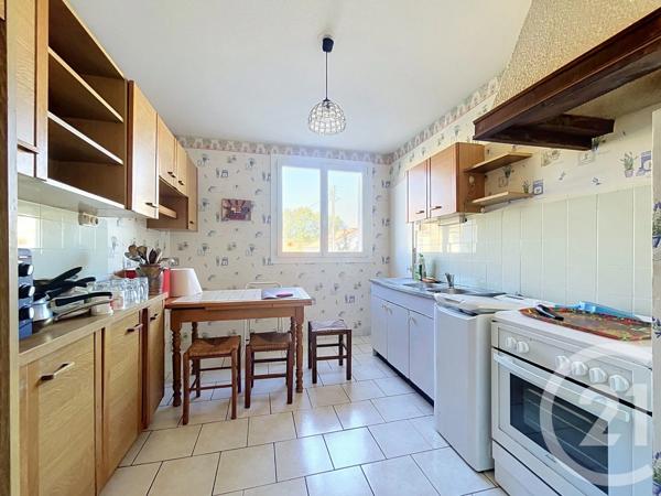 Appartement T3 à vendre  4 pièces - 72,44 m 2   REZE  - 44