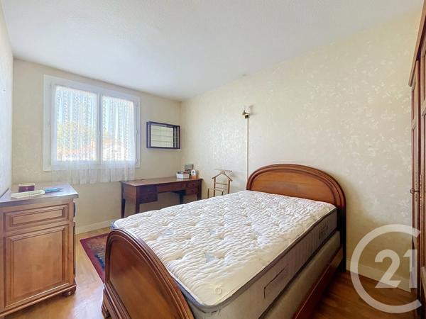 Appartement T3 à vendre  4 pièces - 72,44 m 2   REZE  - 44