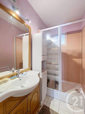 Appartement T3 à vendre  4 pièces - 72,44 m 2   REZE  - 44