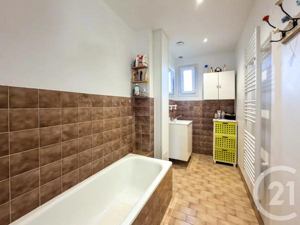 Maison à vendre  5 pièces - 122,80 m 2   NOZAY  - 44