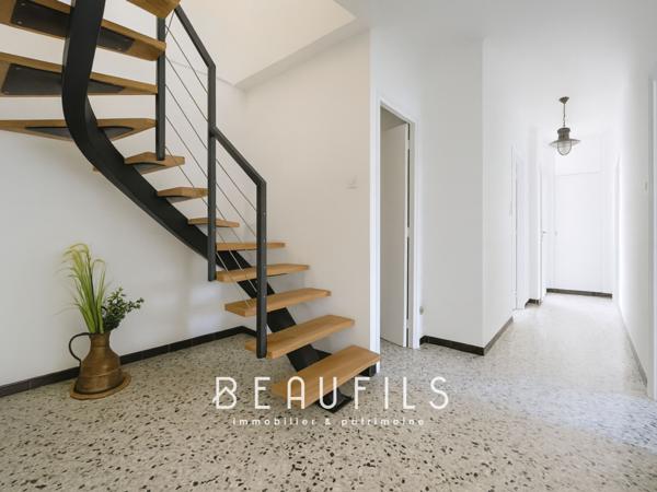 Aigues-Mortes (30220) Maison - 146 m² - 5 pièces - 2 Grands garages - Terrasse 43 m²