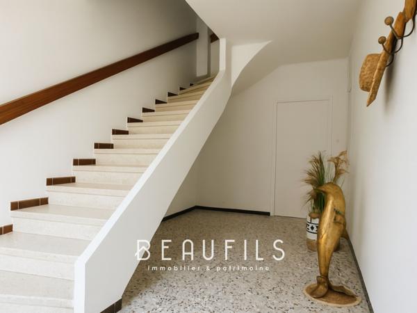 Aigues-Mortes (30220) Maison - 146 m² - 5 pièces - 2 Grands garages - Terrasse 43 m²