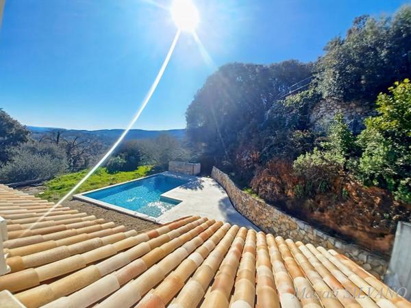 Villa F5  de standing (2013) À pied du village de Spéracèdes