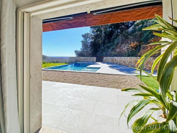 Villa F5  de standing (2013) À pied du village de Spéracèdes