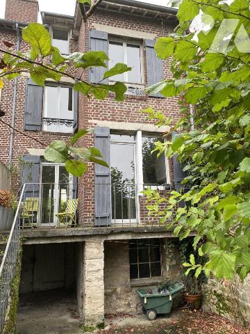 SENLIS - A PROXIMITE IMMEDIATE DU CENTRE VILLE