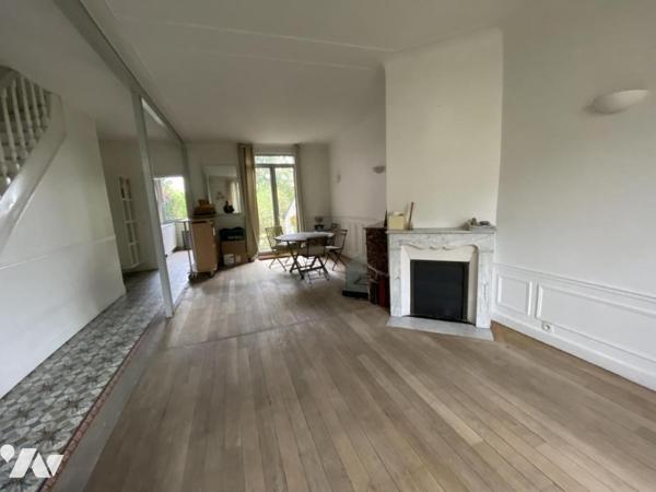 SENLIS - A PROXIMITE IMMEDIATE DU CENTRE VILLE