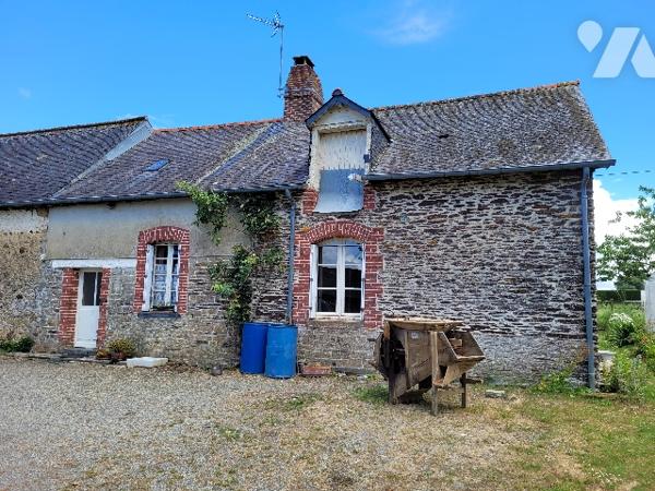 Ancien corps de ferme : 62m² habitables – Terrain environ 1h42 - Dépendances