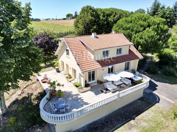 Proche d'Eymet - Domaine de caractère avec piscine, vues imprenables et potentiel exceptionnel