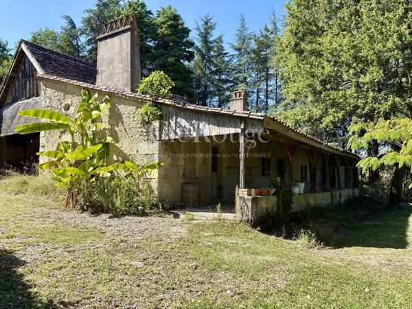 Proche d'Eymet - Domaine de caractère avec piscine, vues imprenables et potentiel exceptionnel