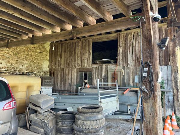 Atelier/grange à aménager