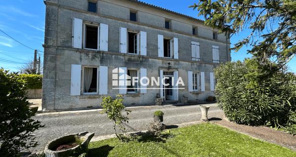À vendre Maison 5 pièces 143 m² - Segonzac 16130