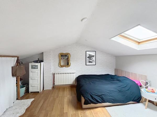 Maison avec jardin 4 chambres plus un bureau, garage et jardin