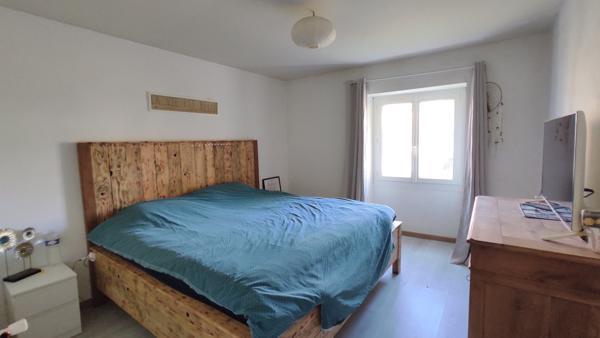 Maison de village avec hangar