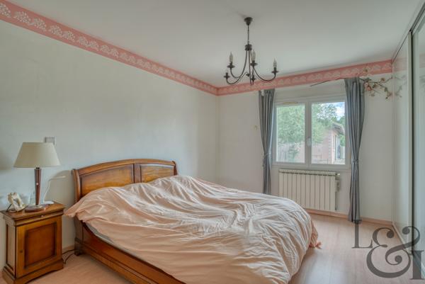 Agréable maison en bord de Lot avec piscine et terrain d'environ 5 495 m² à Casseneuil