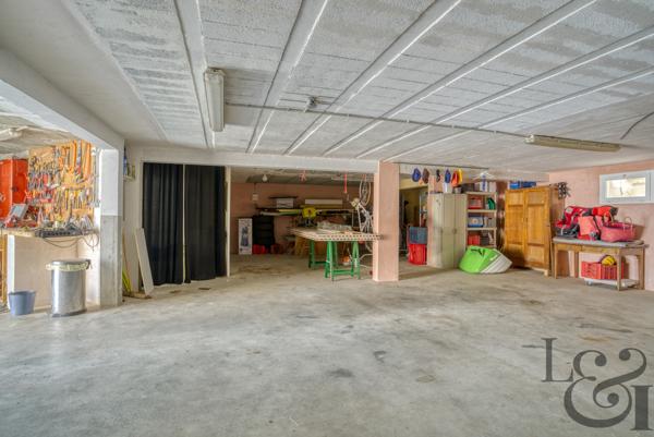 Agréable maison en bord de Lot avec piscine et terrain d'environ 5 495 m² à Casseneuil