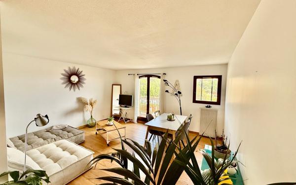 Appartement à vendre    3 pièces • 66,36 m2 Vence