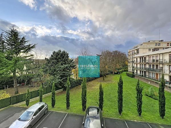 Appartement 4 pièces 69 m² - Le Plessis Bouchard - Deux balcons - Cave et Box