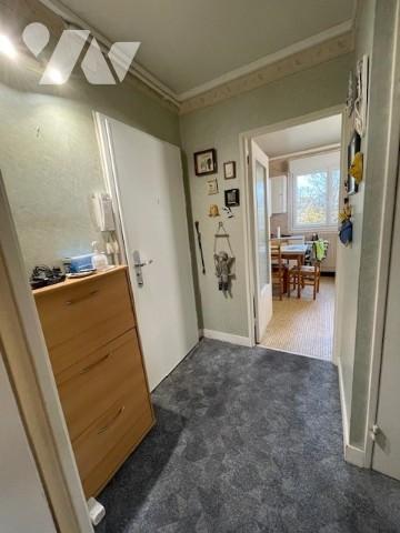 A AMIENS, en pleine ville quartier rue Saint Fuscien, appartement T4