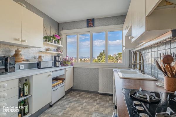 Appartement à vendre 97 m², 3 chambres, garage, Exclusivité, Sainte Foy Les Lyon Centre (69)