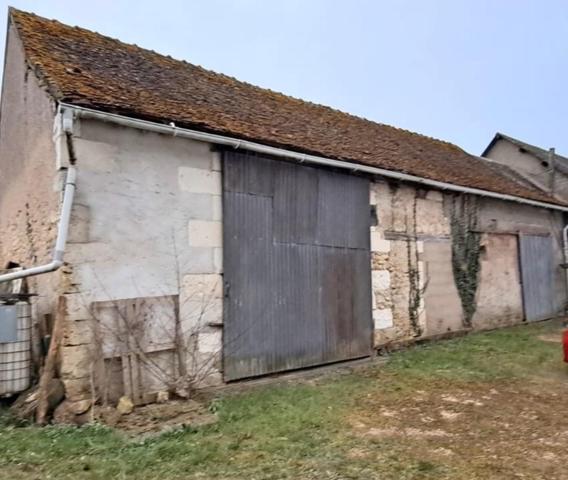 Grange à restaurer sur terrain de 679 m2