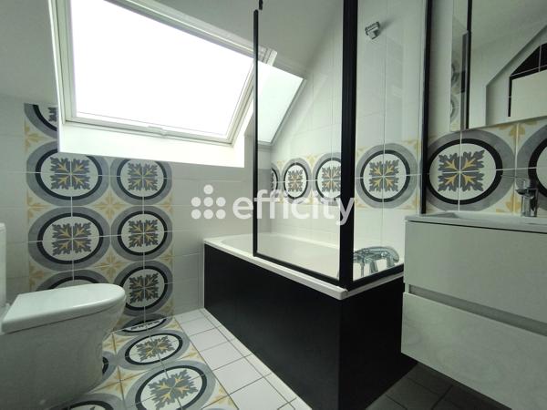Maison
         7 pièces
        - 120 m² 155 000 € *