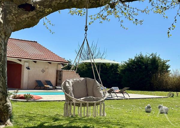 Demeure de prestige 10 pièces 243 m2 avec piscine et terrain de 3100m²