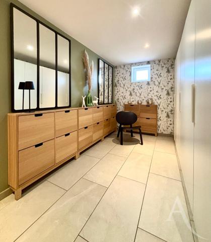 Demeure de prestige 10 pièces 243 m2 avec piscine et terrain de 3100m²