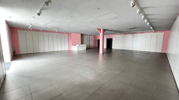Local commercial 200 m2