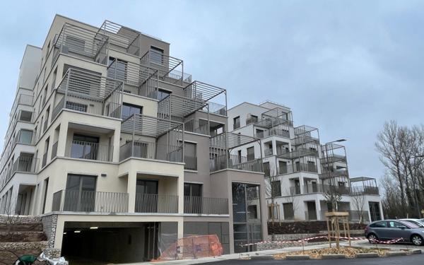 Appartement à vendre    4 pièces • 104,43 m2 Rillieux-la-Pape