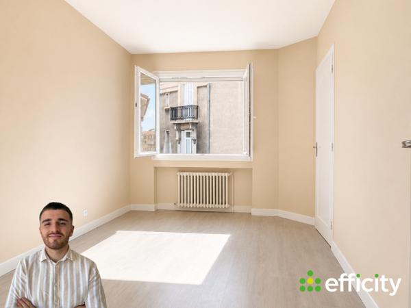 Immeuble
        
        - 210 m² 198 000 € *