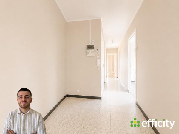 Immeuble
        
        - 210 m² 198 000 € *