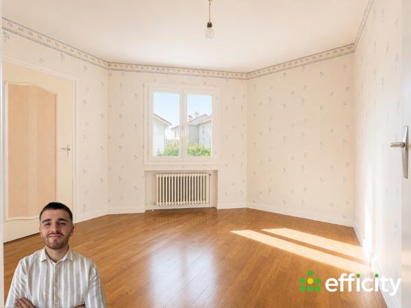 Immeuble
        
        - 210 m² 198 000 € *