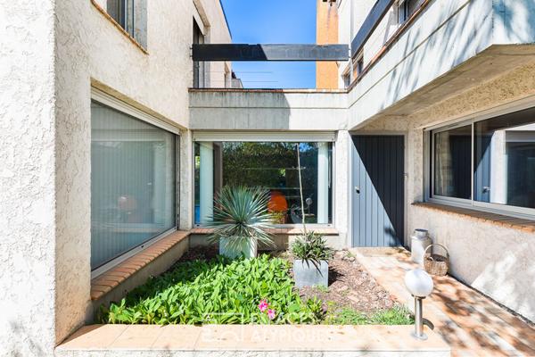 Maison d’architecte brutaliste à Blagnac