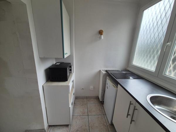 Appartement à SAINT-ETIENNE, 42100 - 1 pièce 25m²