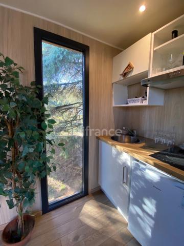 Maison à vendre T4 de 110m2 sur terrain clos de 1260m2, calme, vue dominante et dégagée.