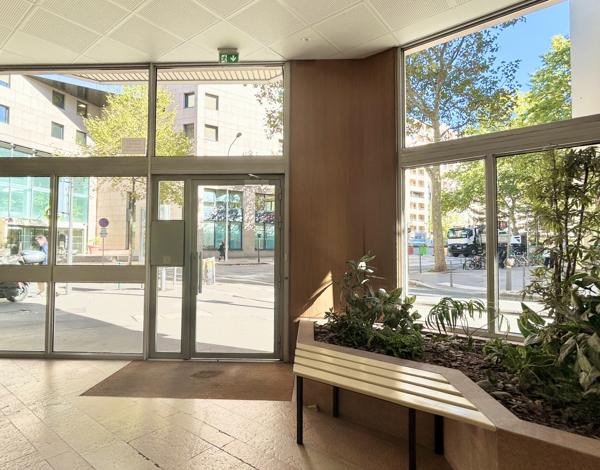 Studio 1 pièce(s) 27 m²