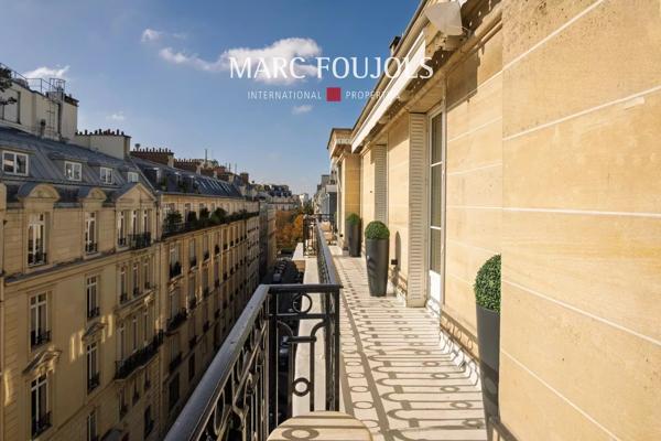 Paris XVI PLace des Etats Unis – appartement d’exception de 222 m² au 5ème étage avec balcon terrasse